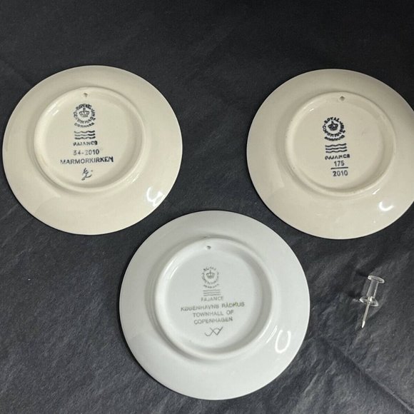 Vintage Lot of 3 Royal Copenhagen Washington Government Building Christmas Plate - Picture 3 of 3